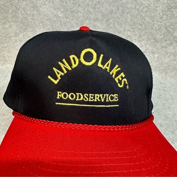Land O Lakes Hat Adult OSFA Black Red Embroidered Logo Work Wear Food Services - Picture 2 of 10